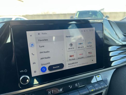 Used 2025 Toyota Camry LE image 21