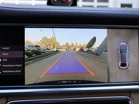 Used 2018 Porsche Panamera 4 image 24