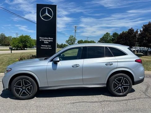 New 2026 Mercedes-Benz GLC 300 4MATIC image 2