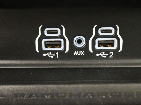 Used 2025 RAM 1500 Laramie w/ Laramie Southwest Edition image 32