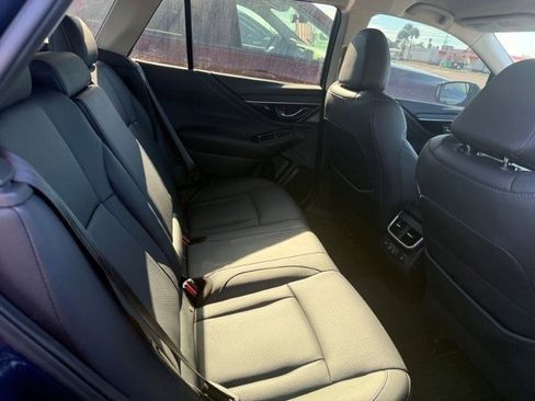 Used 2021 Subaru Outback Limited image 15