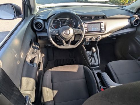 Certified 2025 Nissan Kicks Play S image 13