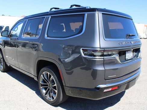Used 2022 Jeep Grand Wagoneer Series III w/ Flexible Seating Group AWD/4WD image 6