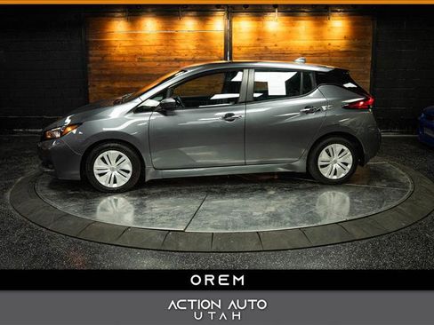 Used 2024 Nissan Leaf S image 1
