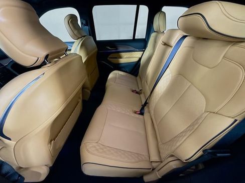 New 2025 Jeep Grand Cherokee Summit w/ Obsidian Package image 24