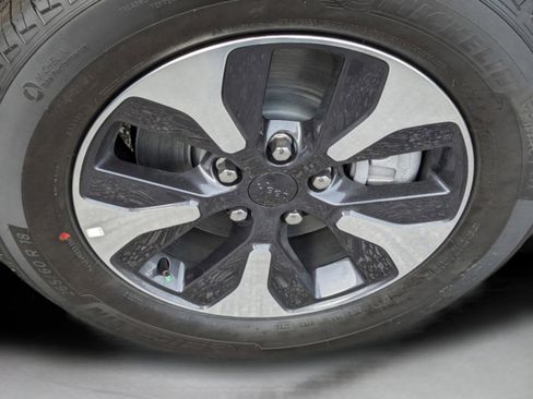 New 2024 Jeep Grand Cherokee Limited 4xe image 8