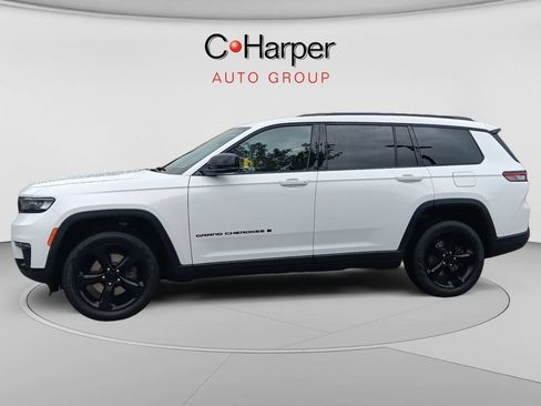 Used 2023 Jeep Grand Cherokee L Limited w/ Black Appearance Package AWD/4WD image 6