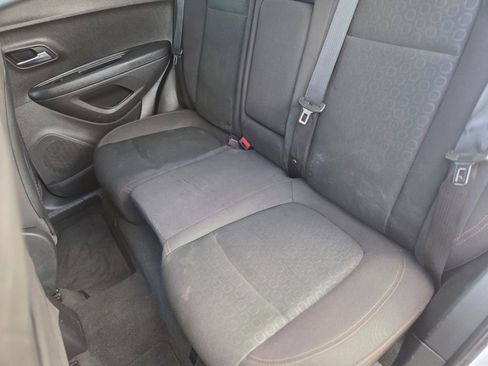 Used 2017 Chevrolet Trax LS w/ Fleet Convenience Package FWD image 13