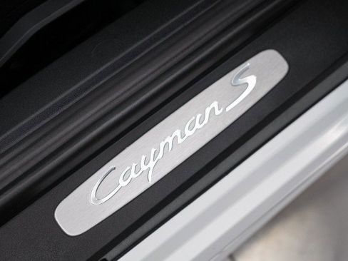 Used 2019 Porsche 718 Cayman S image 21