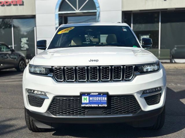 Used 2023 Jeep Grand Cherokee Limited AWD/4WD image 9
