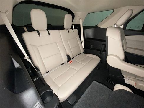 Used 2020 Ford Explorer XLT w/ Equipment Group 202A image 23