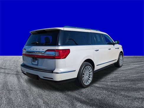 Used 2019 Lincoln Navigator L Reserve image 4