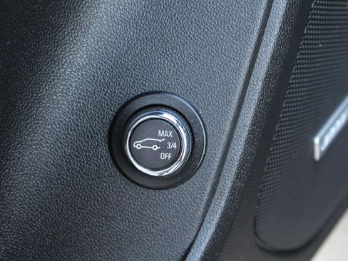 Used 2020 Chevrolet Blazer RS image 33