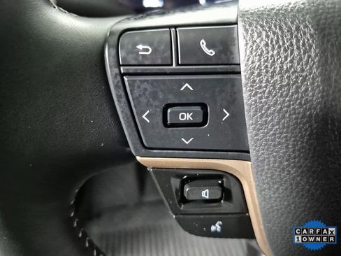 Used 2025 Toyota Crown XLE image 17