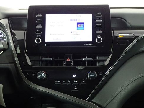 Used 2022 Toyota Camry LE image 28