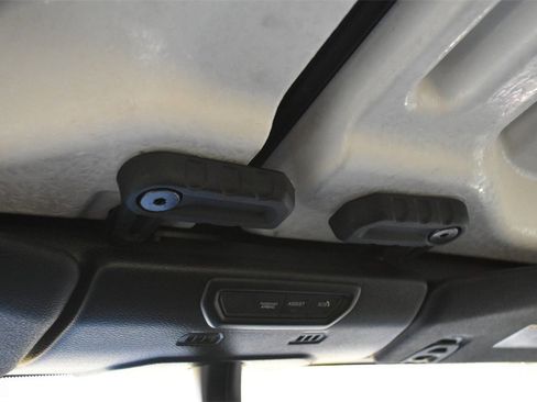 Used 2022 Jeep Wrangler Unlimited Sahara image 24