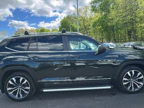 Used 2021 Volkswagen Atlas SEL R-Line w/ Atlas Adventure Package AWD/4WD image 5