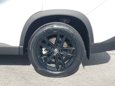 Used 2024 Toyota Grand Highlander XLE image 36