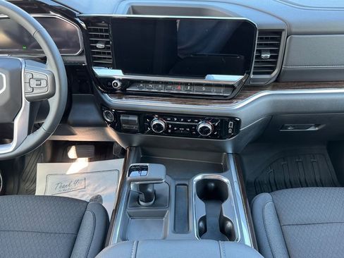 Used 2026 GMC Sierra 1500 Elevation image 16