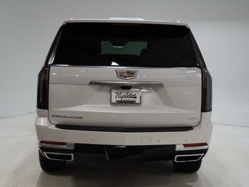 Used 2025 Cadillac Escalade Premium Luxury image 6