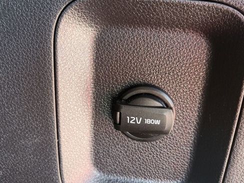 Used 2022 Kia Carnival EX FWD image 12