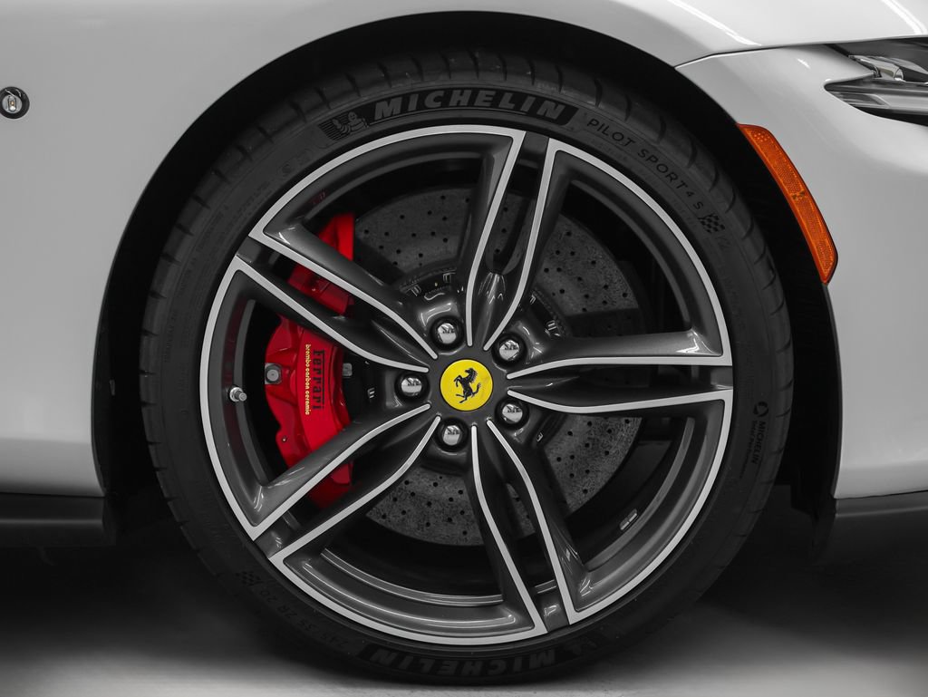 Certified 2025 Ferrari Roma Spider RWD image 10