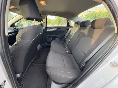 Used 2021 Kia Forte LXS FWD image 27