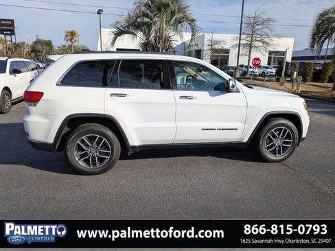 Used 2018 Jeep Grand Cherokee Limited image 3