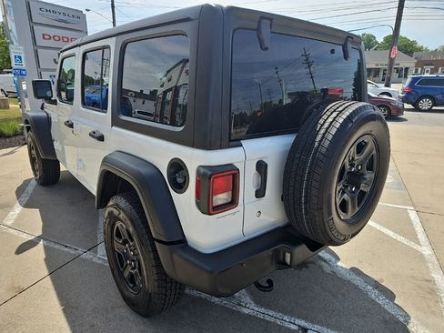 Used 2023 Jeep Wrangler Unlimited Sport AWD/4WD image 9