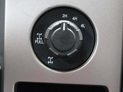 Used 2013 Ford F150 XLT w/ XLT Chrome Pkg AWD/4WD image 21