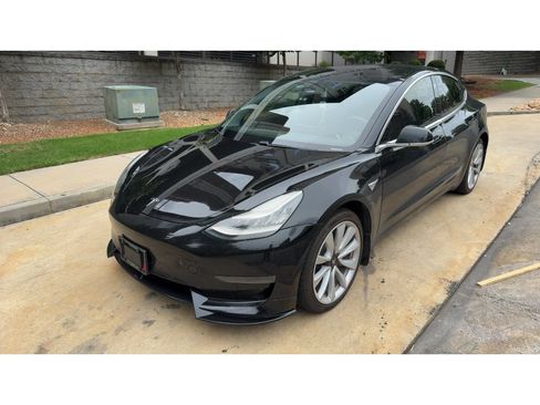 Used 2020 Tesla Model 3 Standard Range RWD image 1