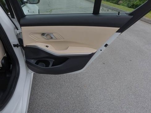 New 2025 BMW 330i xDrive 330i xDrive w/ Premium Package image 18