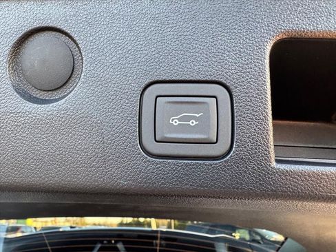 New 2026 Chevrolet Equinox ACTIV w/ Convenience Package III AWD/4WD image 8