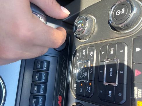 Used 2013 Ford F150 Raptor w/ Luxury Equipment Group image 25