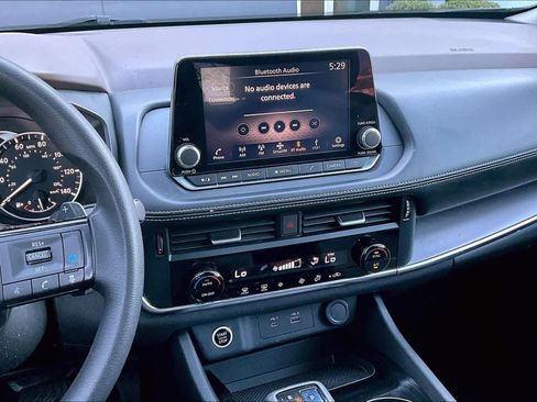 Certified 2023 Nissan Rogue SV image 7