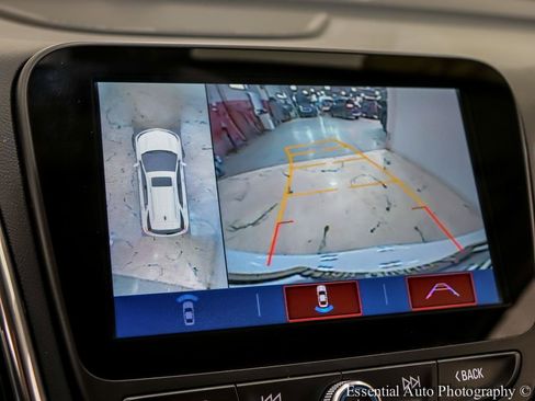 Used 2018 Chevrolet Equinox Premier w/ Infotainment II Package AWD/4WD image 22