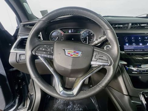 Used 2023 Cadillac XT6 Premium Luxury AWD/4WD image 16