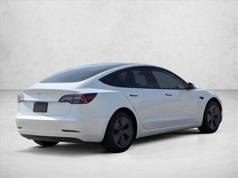 Used 2023 Tesla Model 3 Standard Range image 5