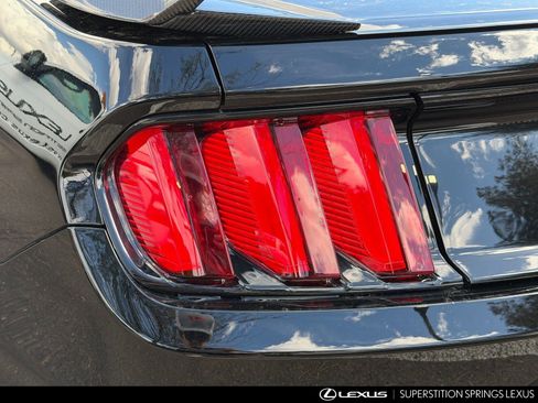 Used 2018 Ford Mustang Shelby GT350 w/ Convenience Package image 10