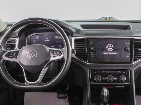 Used 2022 Volkswagen Atlas SE w/ Black Wheel Package image 17