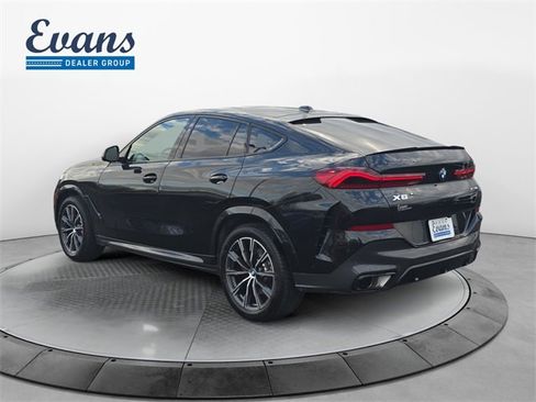 Certified 2024 BMW X6 xDrive40i w/ Premium Package image 3