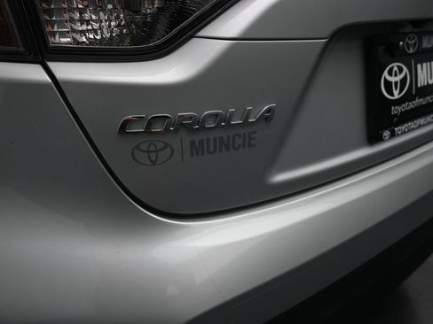Used 2024 Toyota Corolla LE FWD image 12