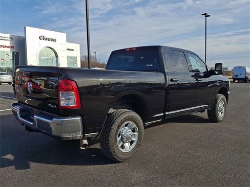 Used 2024 RAM 2500 Tradesman w/ Chrome Appearance Group image 10