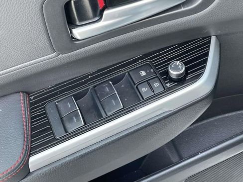 Used 2025 Toyota Sienna XSE image 17