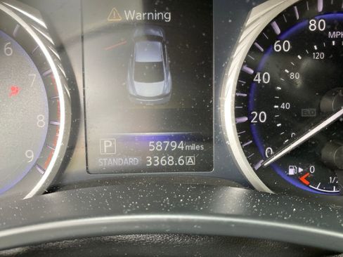 Used 2017 INFINITI Q60 3.0t Sport RWD image 33