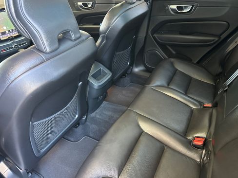 Certified 2025 Volvo XC60 B5 Plus AWD/4WD image 14