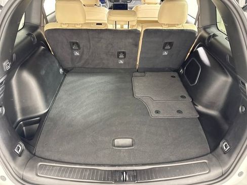 Used 2023 Jeep Grand Cherokee Limited image 15