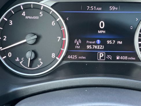 Used 2025 Nissan Sentra SV w/ SV Premium Package FWD image 28