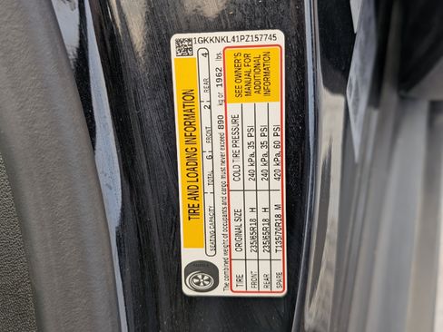 Used 2023 GMC Acadia SLE FWD image 38