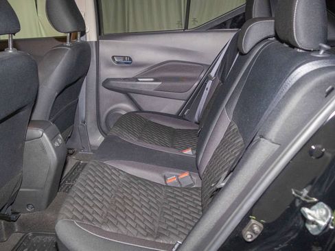 Used 2022 Nissan Kicks SV FWD image 12